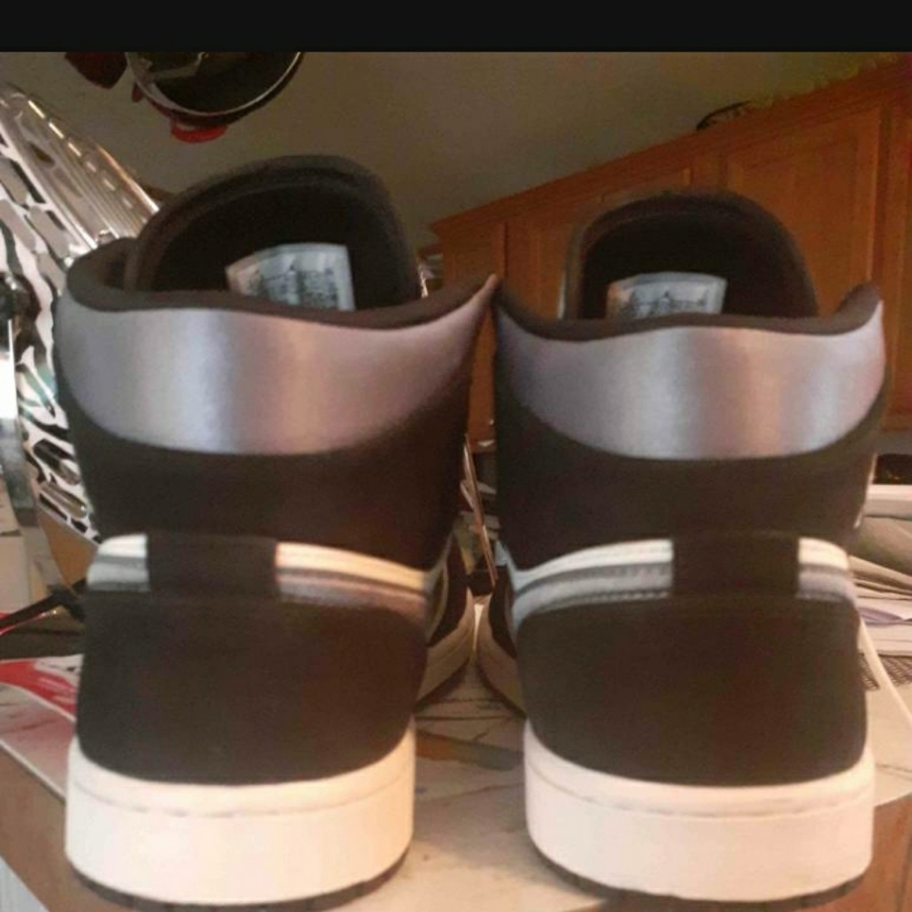 Sold jordan 1 mid - Picture 4 of 11